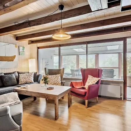 4 Bedroom Stunning In * Nordenbro Vesteregn