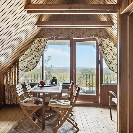 Holiday home 4 Bedroom Stunning In Humble