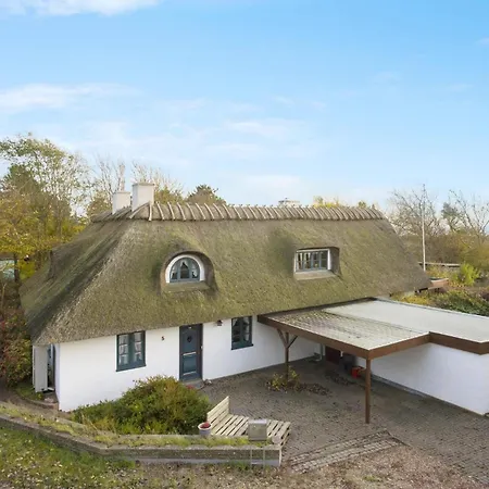 4 Bedroom Stunning In Ferienhaus Nordenbro Vesteregn